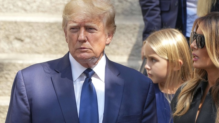 Агенты ФБР нашли у Трампа секретные документы — Wall Street Journal