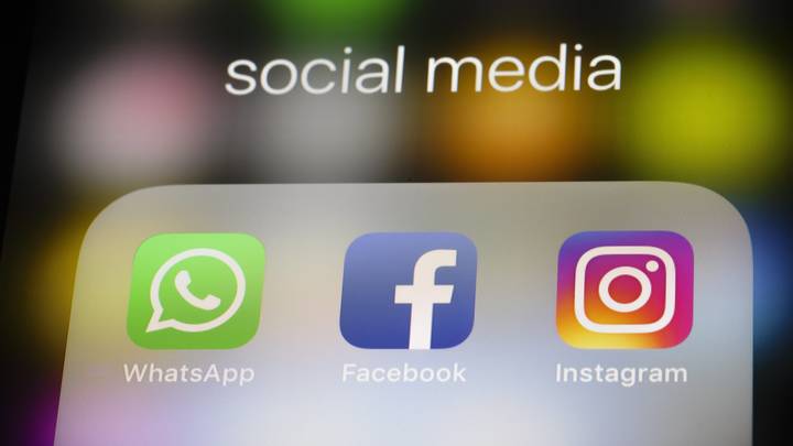 Роскомнадзор включил 8 соцсетей в особый реестр