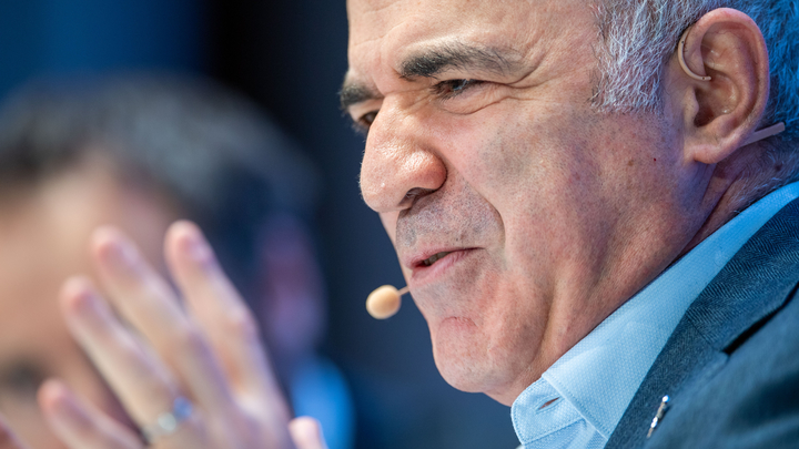 Путин врёт, коронавирус разносят русские: Гарри Каспаров разразился фейком о России. Витязева ответила