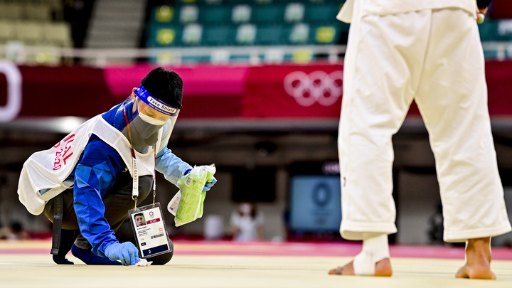 В Анапе второклассник побил мировой рекорд по складке на пресс