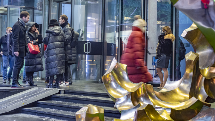 Синоптик предупредил Москву о женской погоде: Похолодает немного, а дальше…