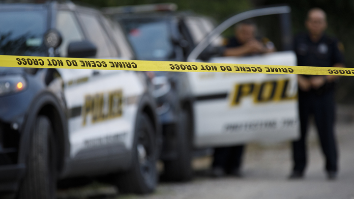 Полицейский из Техаса случайно узнал, что его родной отец сидит за убийство