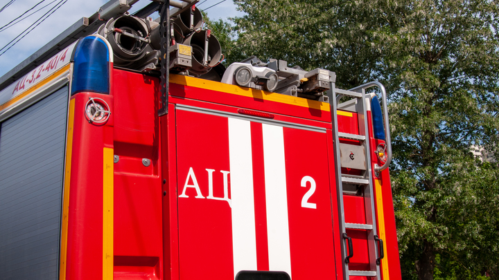 Крупный пожар в подмосковных Люберцах: На помощь пришла авиация МЧС - прямая трансляция