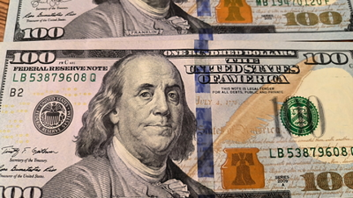 МВФ предсказывает небольшой рост экономики Украины, и замедление роста ВВП России МВФ предсказывает небольшой рост экономики Украины, и замедление роста ВВП России