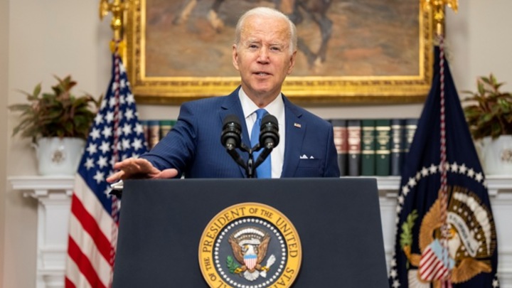 Президент США Джо Байден оценил тюремное фото Трампа словами «симпатичный парень»