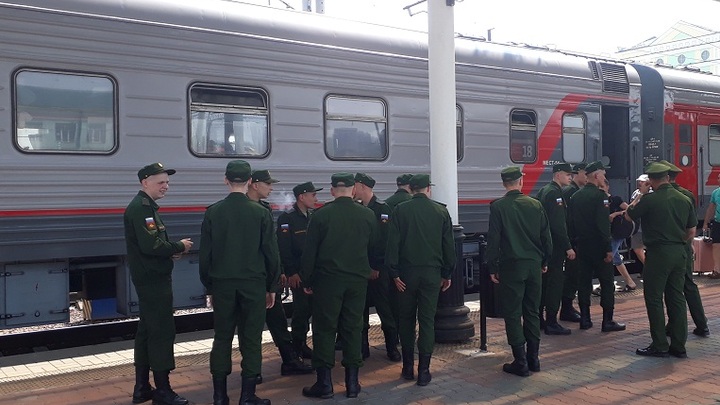 Пресс-секретарь Владимира Путина опроверг слухи о всеобщей мобилизации населения 9 мая