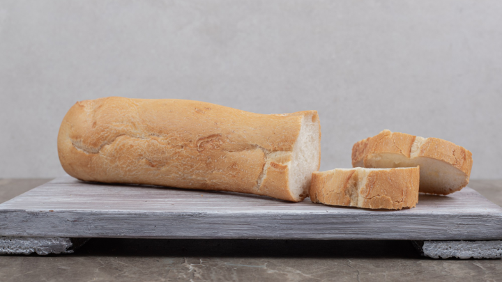 Батон теперь продают по паре ломтиков: Покупатели сделали нехитрые подсчёты и поразились Батон теперь продают по паре ломтиков: Покупатели сделали нехитрые подсчёты и поразились