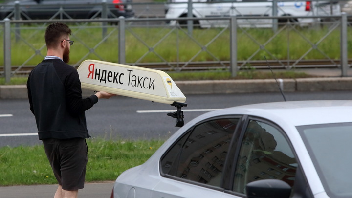 Мигранты в такси: Скандал в ростовском Донецке - это нездоровая ситуация, уверен Стешин