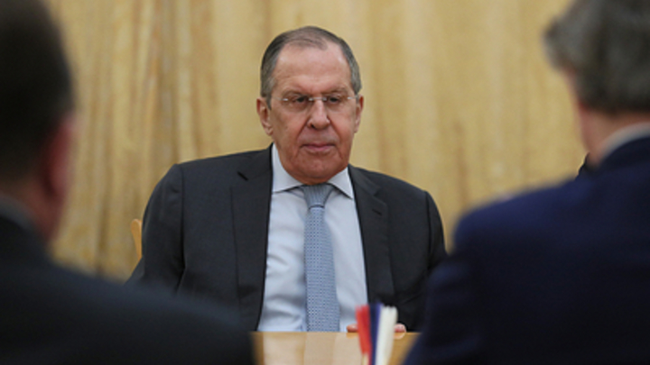 Лавров заявил, что Владимир Путин не отказывается от встречи с Зеленским