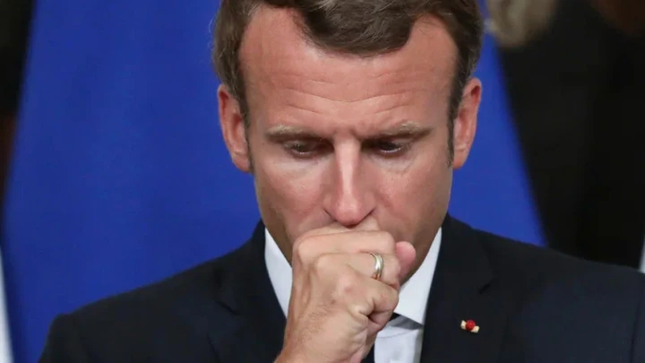 Макрон тонет и тянет ко дну весь ЕС. Три врага бьют, не зная пощады