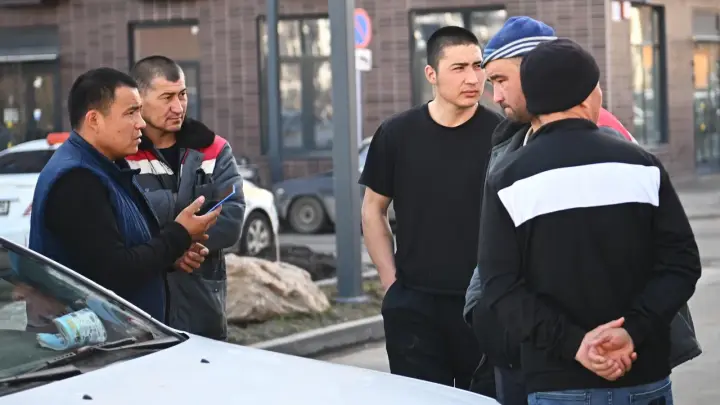 «Правила наши»: мигранты отчитали петербурженку за отстаивание интересов граждан России