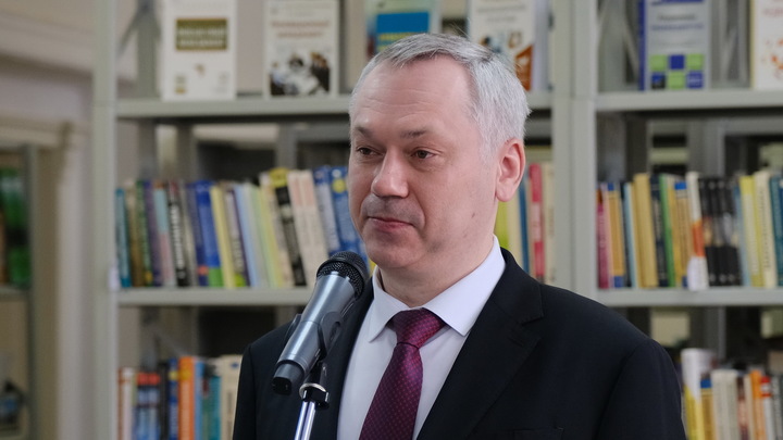 Губернатор Травников поручил ускорить внедрение цифровых технологий в строительной отрасли региона