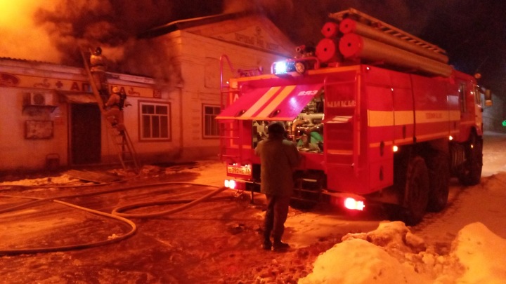 В Сочи во время пожара в общежитии пострадали женщина и ребенок