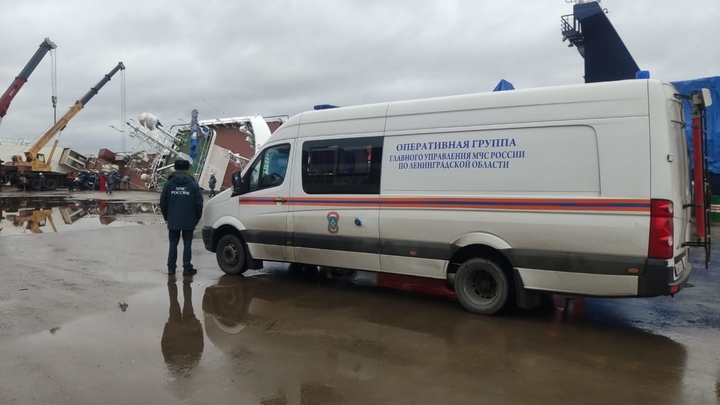 СК на транспорте завел уголовное дело после опрокидывания судна в Отрадном