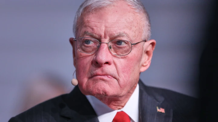 Американский генерал Кит Келлог идёт на уступки России. Что происходит?