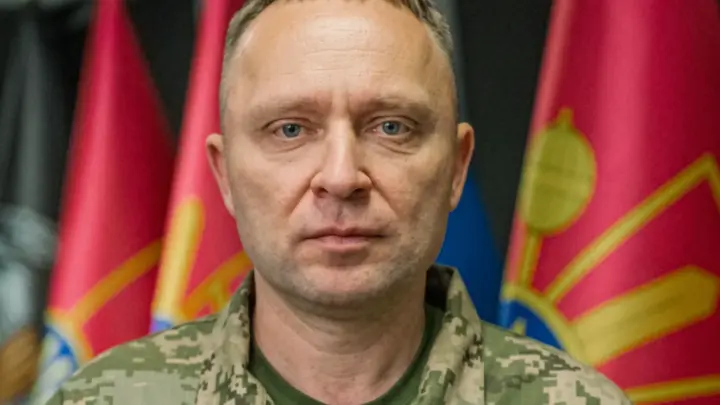 Главком ВСУ Драпатый мог учиться в школе Сургута, где преподавали его родители