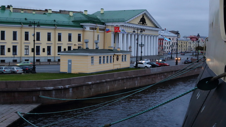 Последний сдался бастион: Горный университет наконец объявил о переходе на «дистанционку»