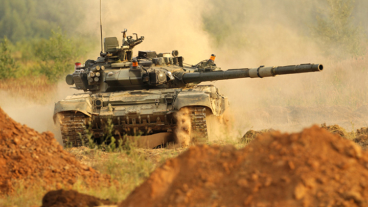 Как бы цинично это ни звучало: Баранец ответил на угрозу КНР уничтожить наши Т-90
