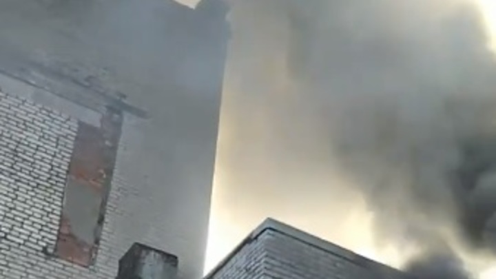 После пожара на производстве в Петербурге началась прокурорская проверка