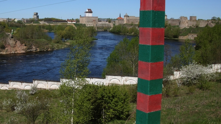 Уходим огородами: Дудинский и Раецкая покинули Беларусь