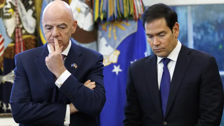 AFP назвал американо-украинские переговоры во Флориде напряжёнными и сложными