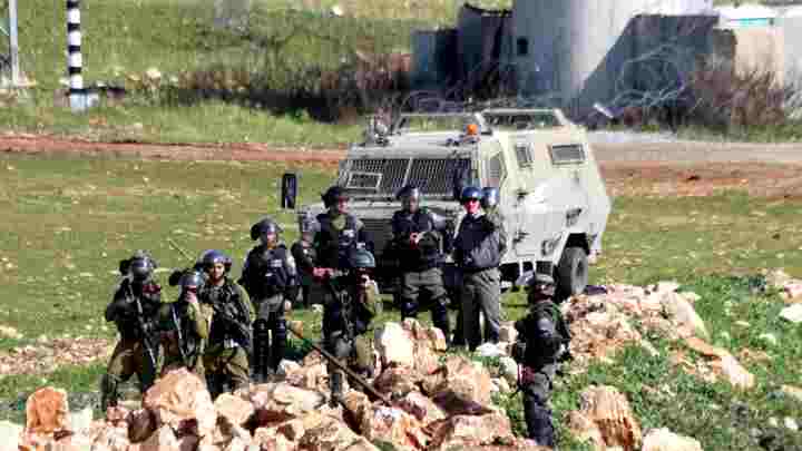 Это для спецназа: В Сети объяснили, зачем армия Израиля просит подгузники и пилочки для ногтей