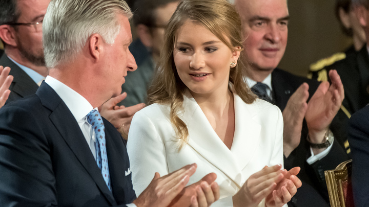 Вместо бального платья - униформа: Принцесса Бельгии выбрала карьеру военнослужащей