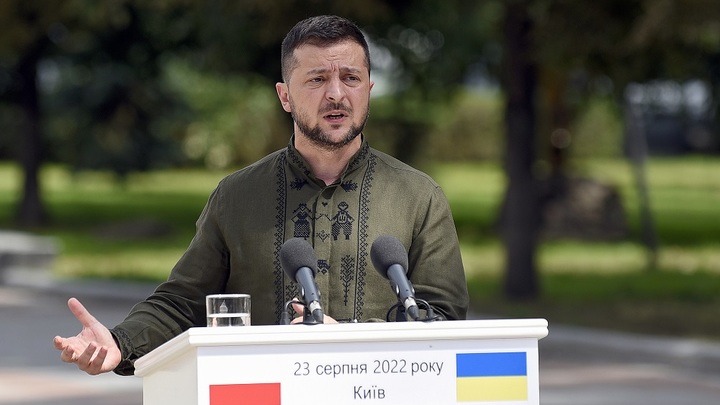 Зеленский пообещал стереть границы между Варшавой и Киевом