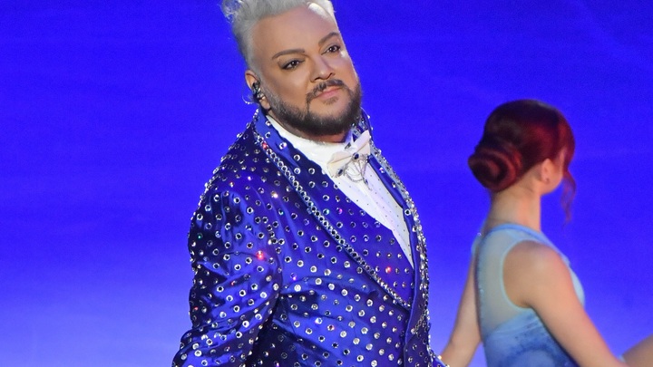 Ваше место рядом с Вайкуле. Отмена Киркорова продолжается