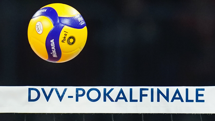 Студенты Генического медколледжа и сотрудники МВД Херсонщины провели волейбольный матч