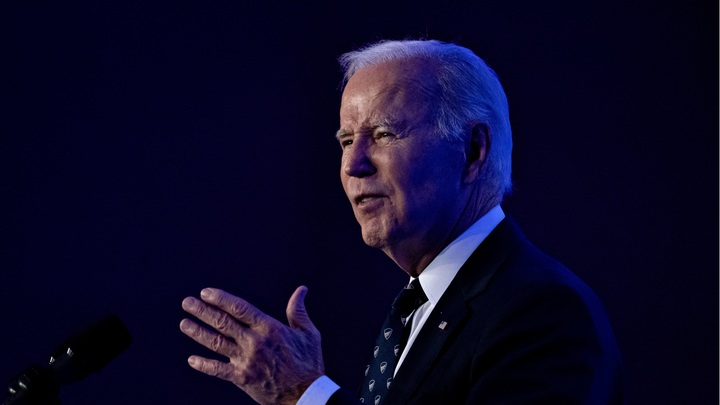 Это уже не смешно: Британцев напугала шутка Байдена