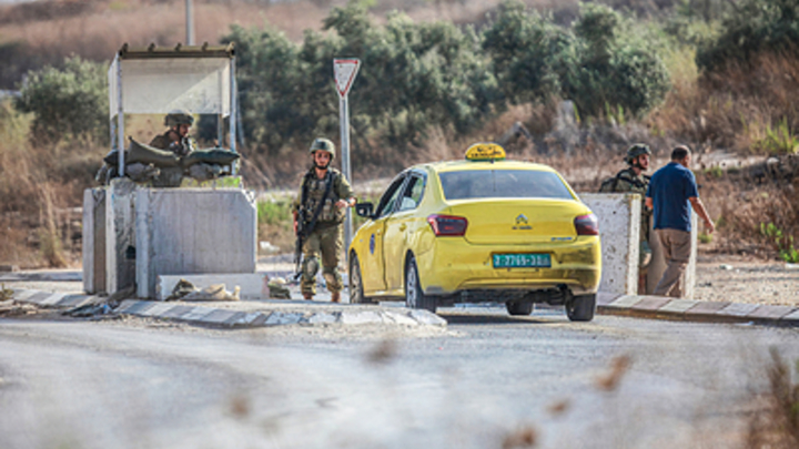 Мороз крепчает, а мигранты всё активнее штурмуют Финляндию со стороны колючей проволоки