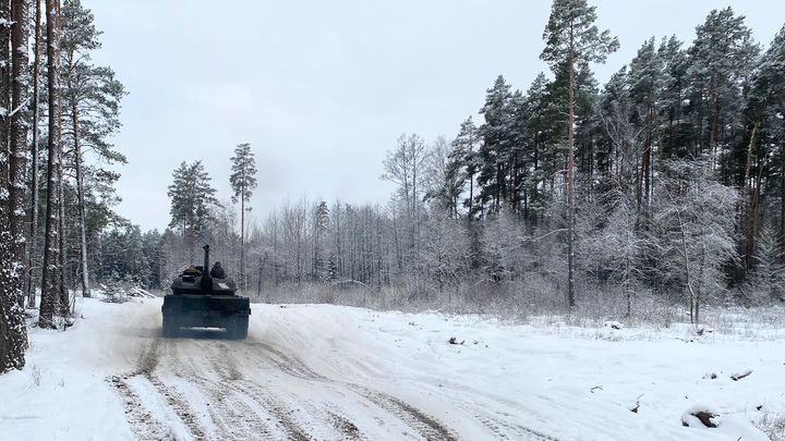 Вон - папка танк спалил!: Уничтожение Леопарда попало на видео. Реакция гранатомётчика бесценна