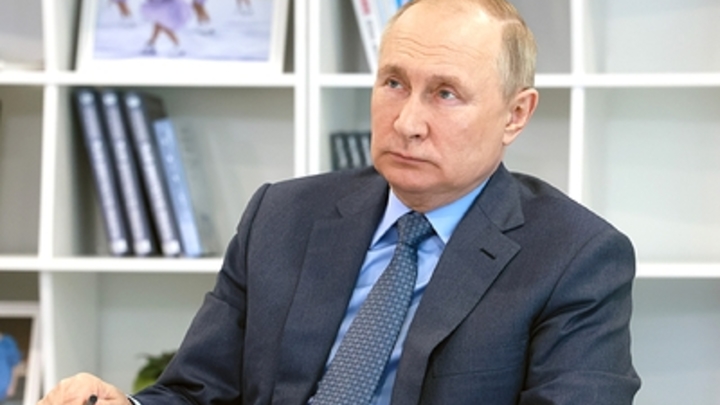 Путин рассказал Шольцу о нацистских боевиках на Украине