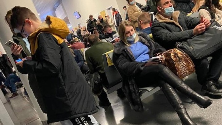 Два самолета совершили вынужденную посадку в аэропорту Курумоч