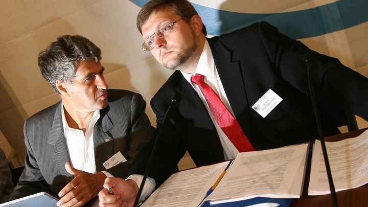 Заступившемуся за НАТО Гозману показали весёлые картинки: Родные стали бы мылом или абажурами