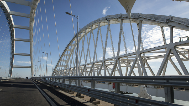 Обстановка на Крымском мосту 31 июля 2023: очереди на досмотр автомобилей