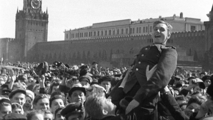 Общая народная память: Журналисты оживили бесценные кадры весны 1945-го под песню Агутина