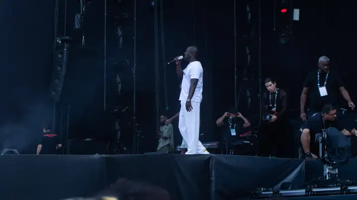 С концерта Akon в Сириусе эвакуируют зрителей из-за угрозы БПЛА