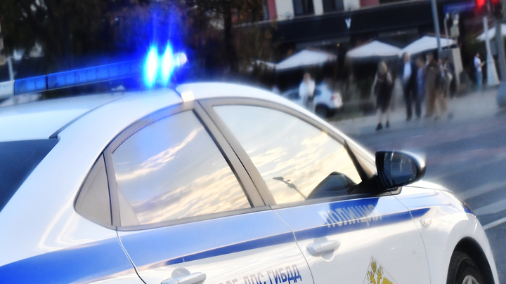 На Урале грузовик с отказавшими тормозами влепил оказавшийся рядом ВАЗ в фуру