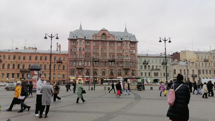 Коронавирус в Санкт-Петербурге на 28 марта: минимум заболевших и умерших