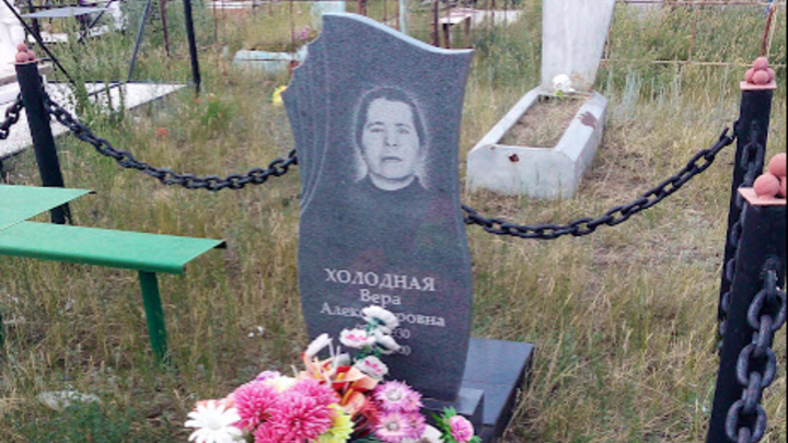 Журналист из Новосибирска снял фильм о смотрителе сельского кладбища