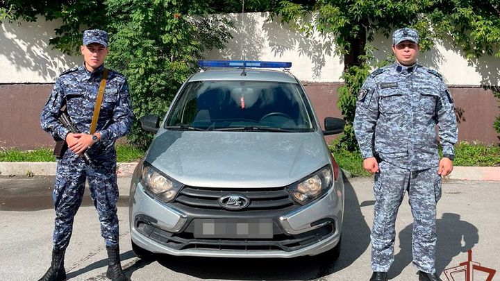 В Кузбассе сотрудники Росгвардии помогли эвакуироваться людям во время пожара в магазине