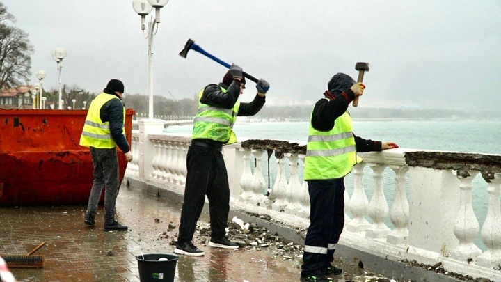 К лету в Геленджике отремонтируют балюстраду