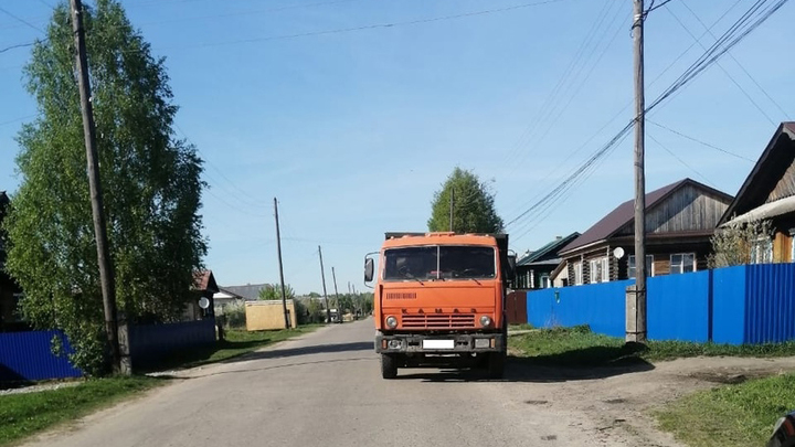 В Урене 10-летняя девочка попала под КАМАЗ. Вертолет санавиации доставил ее в Нижний Новгород