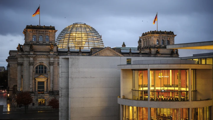 Германия хочет украсть русские миллионы. Стерпим? Или уже готовы предъявить счёт за развал СССР?