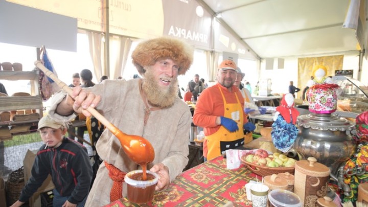 Правда о мёде, которую нужно знать каждому: Диетолог объяснил, для кого продукт опасен