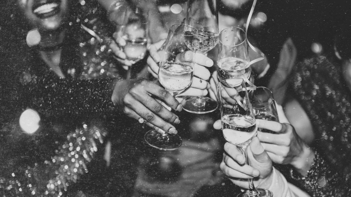 О, как: Случайный факт о голой вечеринке удивил нас. Теперь удивитесь и вы