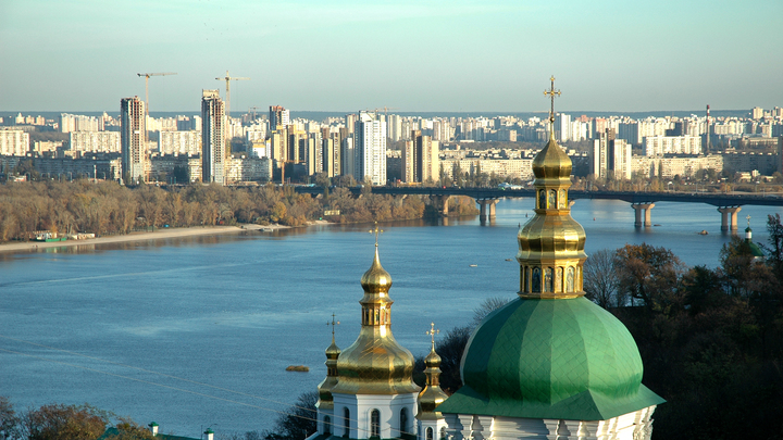 Полиция на Украине приступила к штурму помещений Киево-Печерской лавры