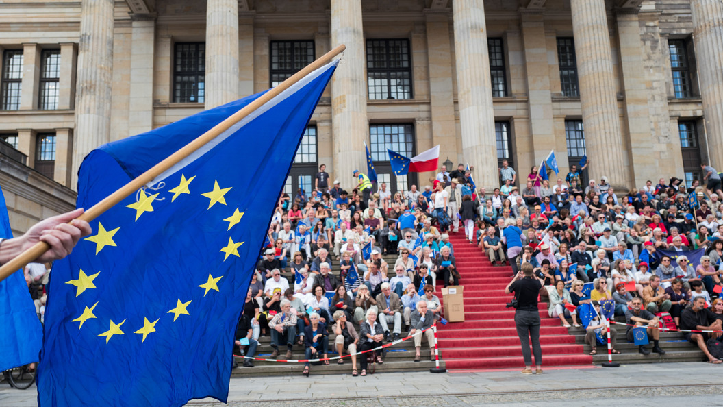 Brexit оставит в бюджете ЕС ежегодную дыру в размере 12 млрд евро Brexit оставит в бюджете ЕС ежегодную дыру в размере 12 млрд евро